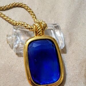 Joan Rivers Blue Faceted Glass Pendant Necklace Gold Tone Statement